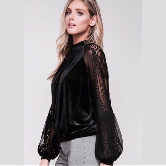 January Summer Tops - LAST1️⃣//BEAUTIFUL BLACK VELVET LACE TOP